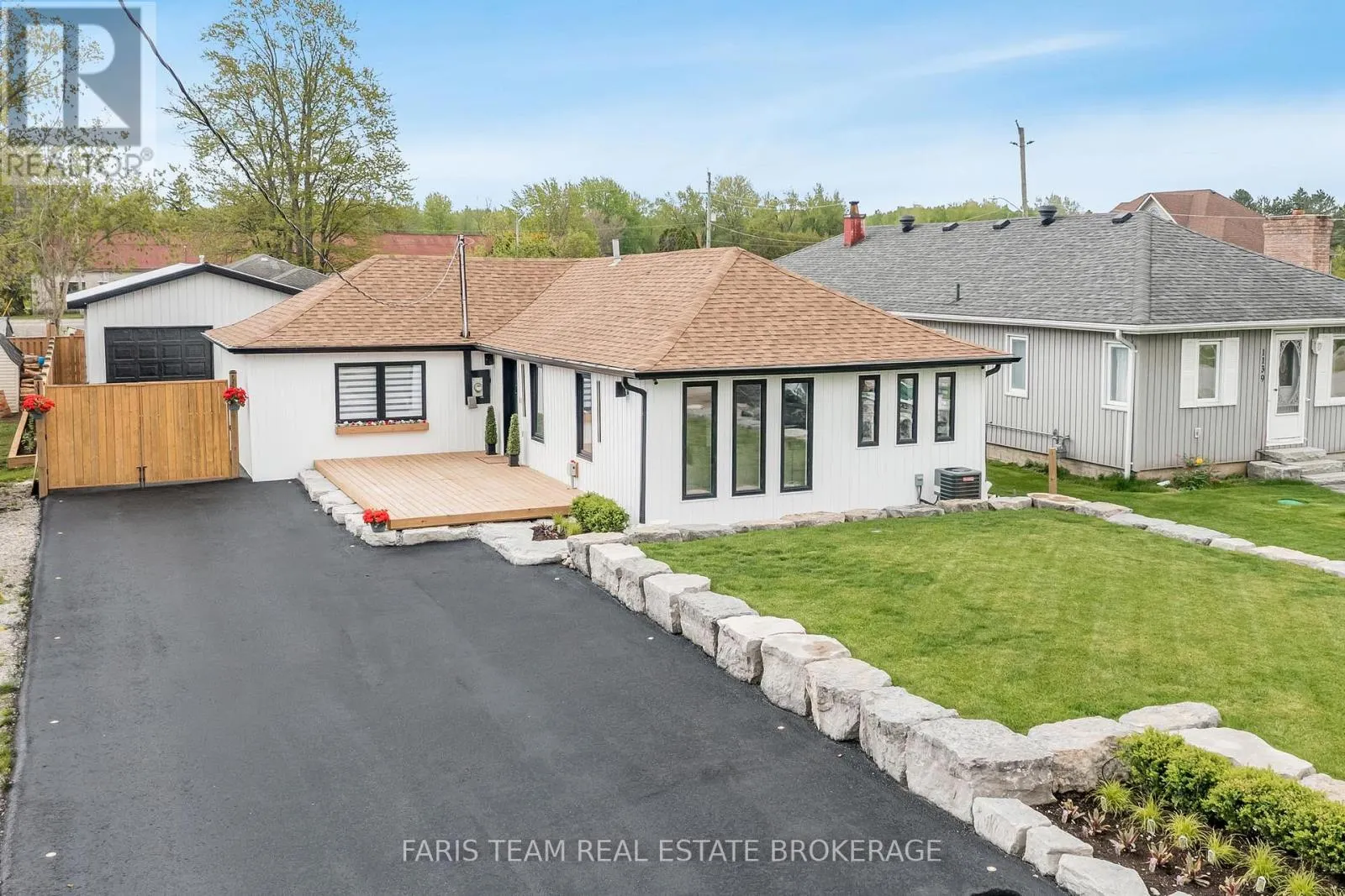 1135 POPLAR DRIVE