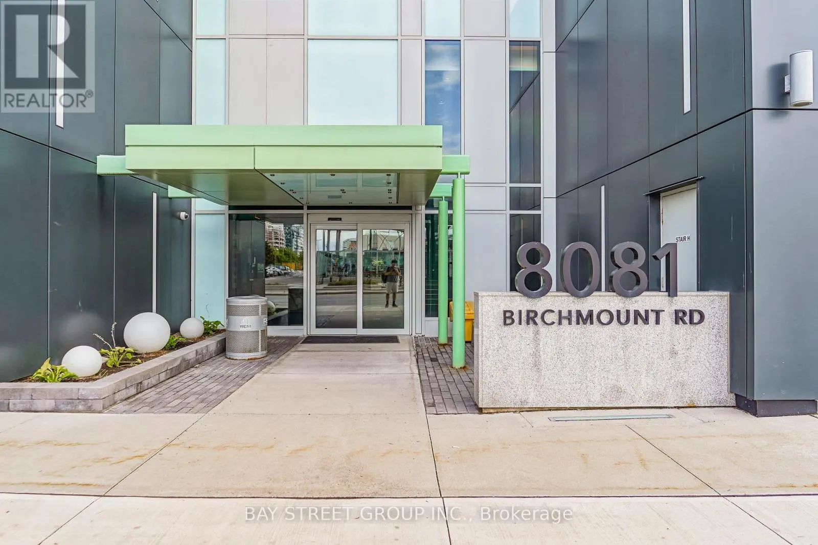 909 - 8081 BIRCHMOUNT ROAD