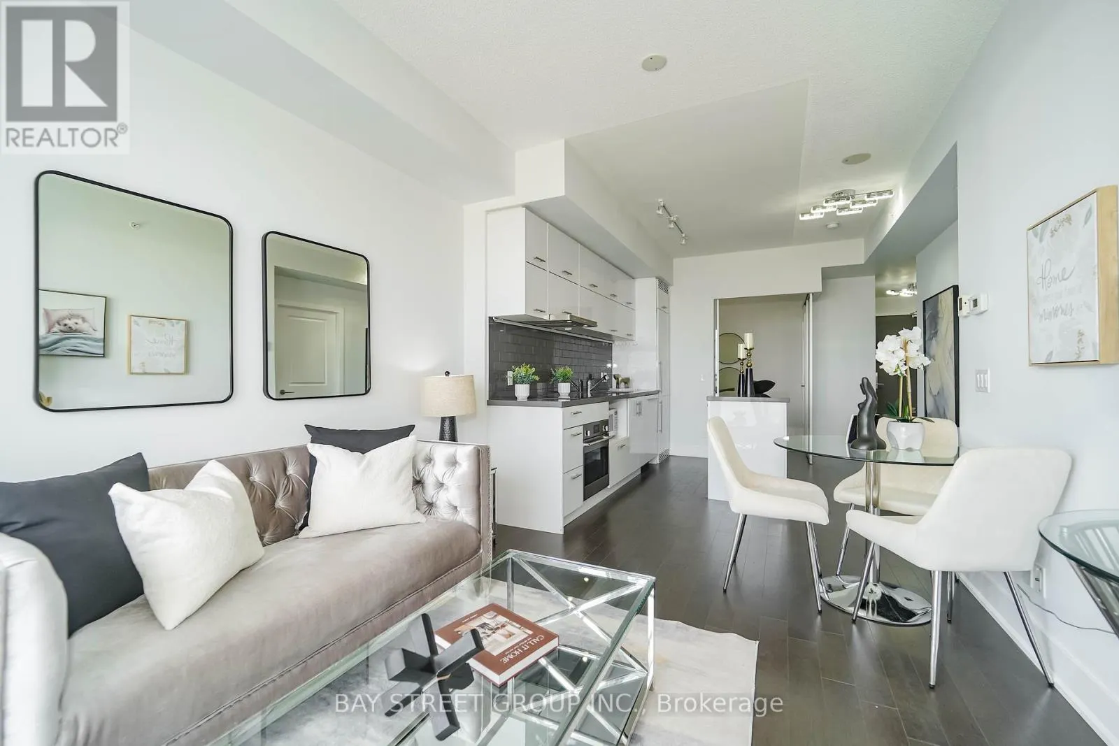 909 - 8081 BIRCHMOUNT ROAD