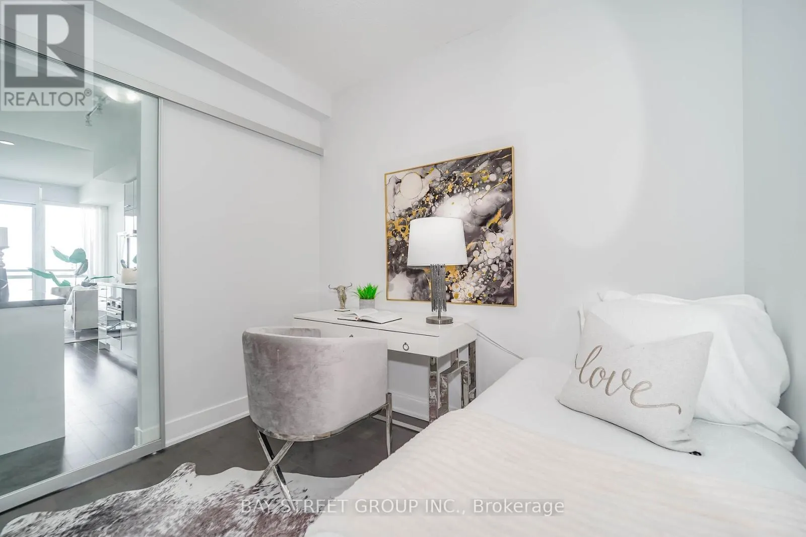 909 - 8081 BIRCHMOUNT ROAD