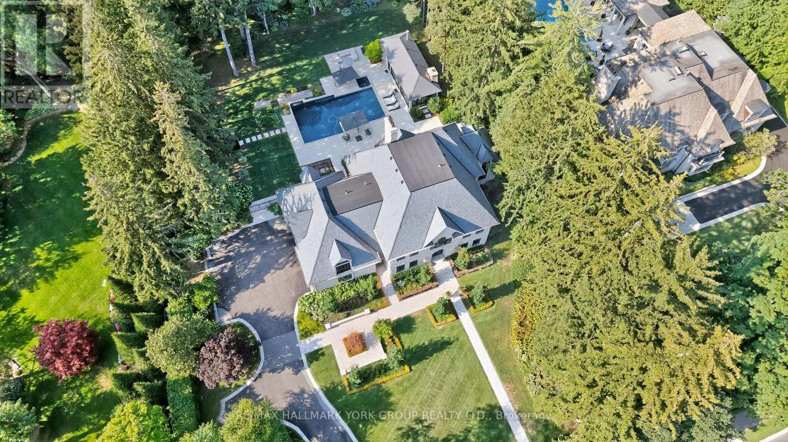 108 KENNEDY STREET W