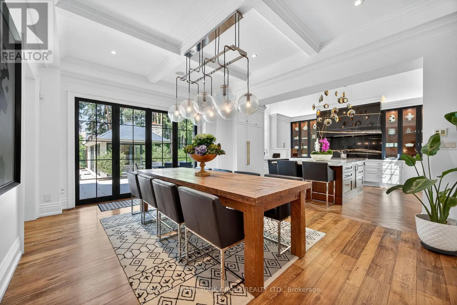108 KENNEDY STREET W