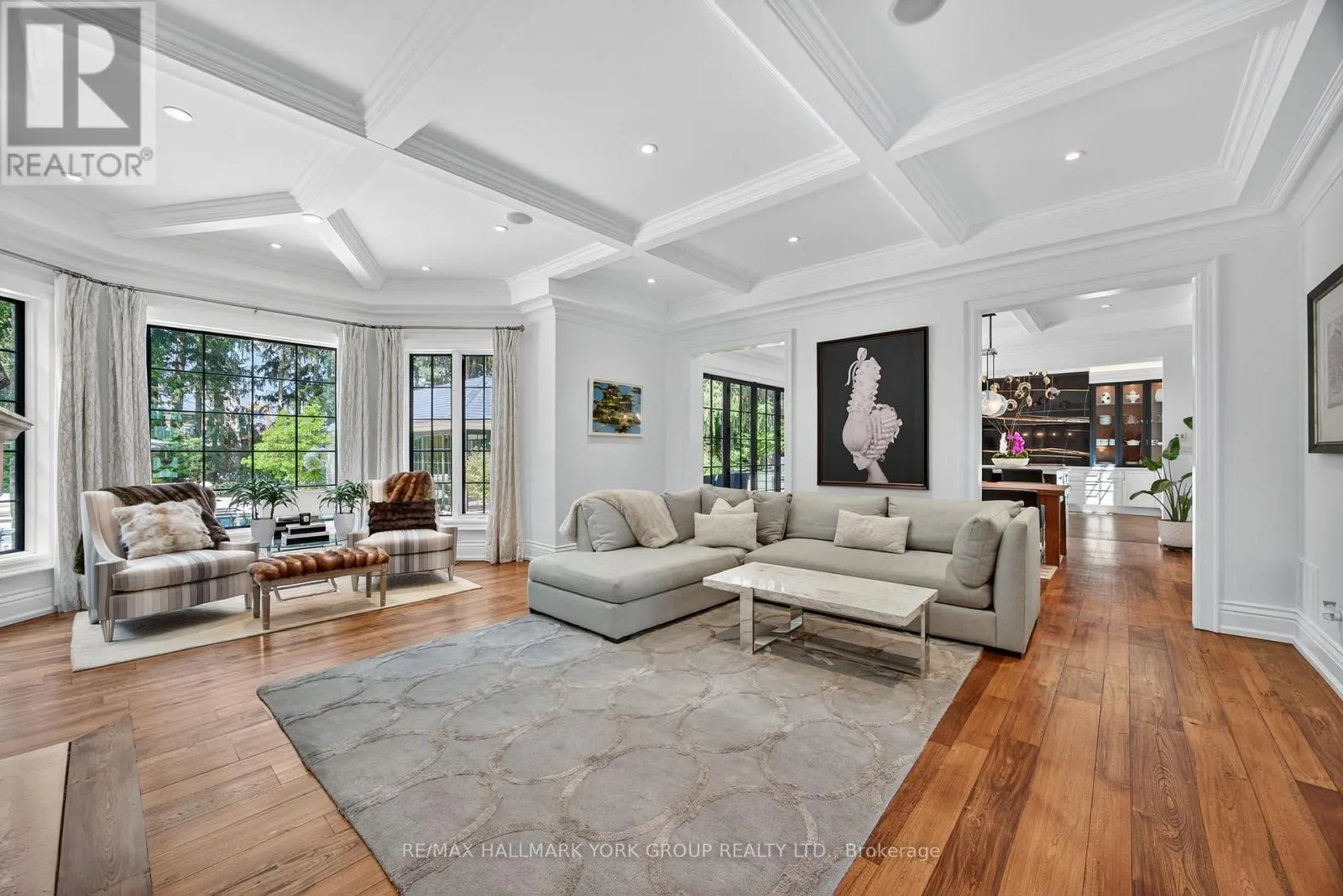 108 KENNEDY STREET W