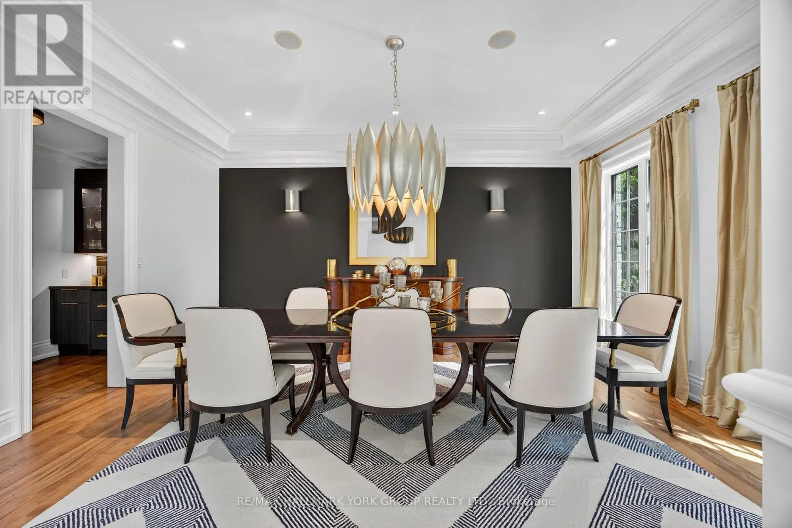 108 KENNEDY STREET W