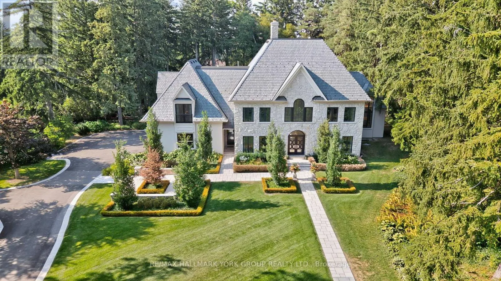 108 KENNEDY STREET W