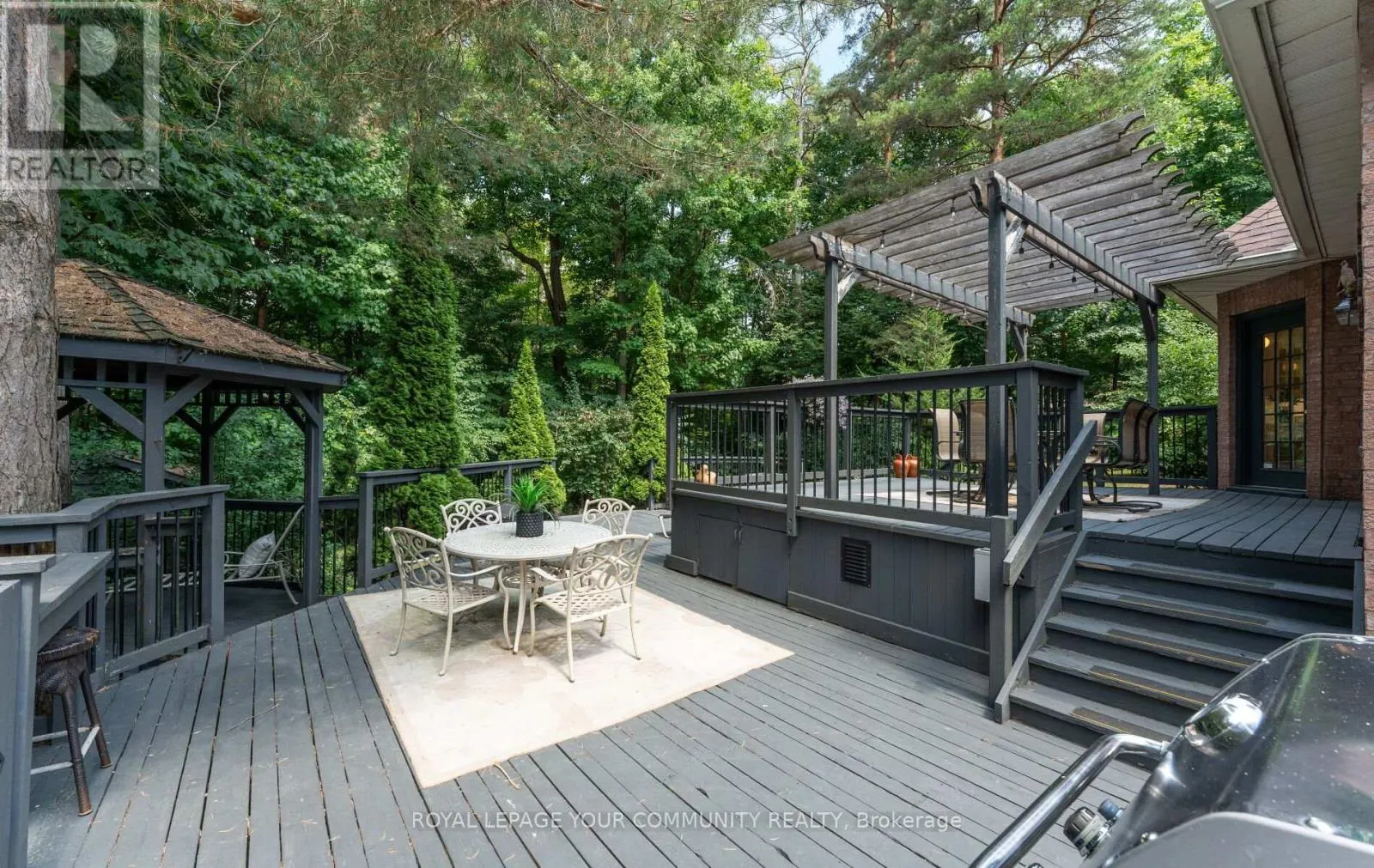 25 TILSTON GROVE