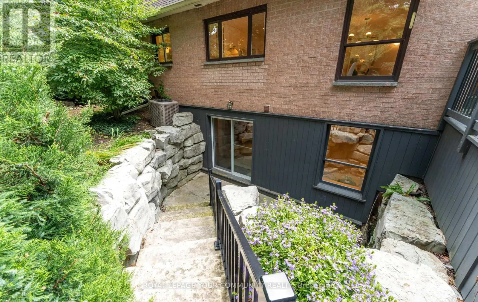 25 TILSTON GROVE