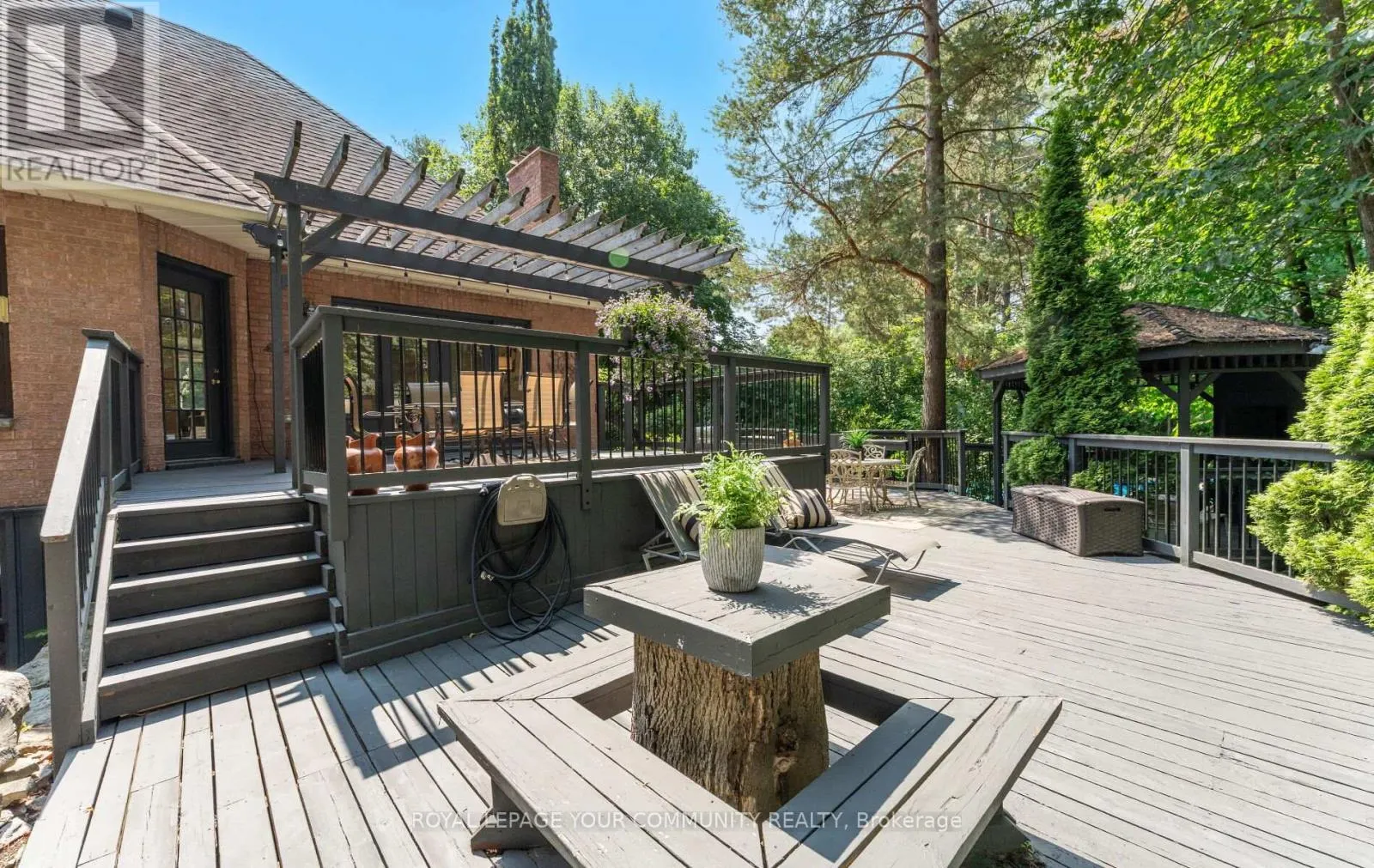 25 TILSTON GROVE