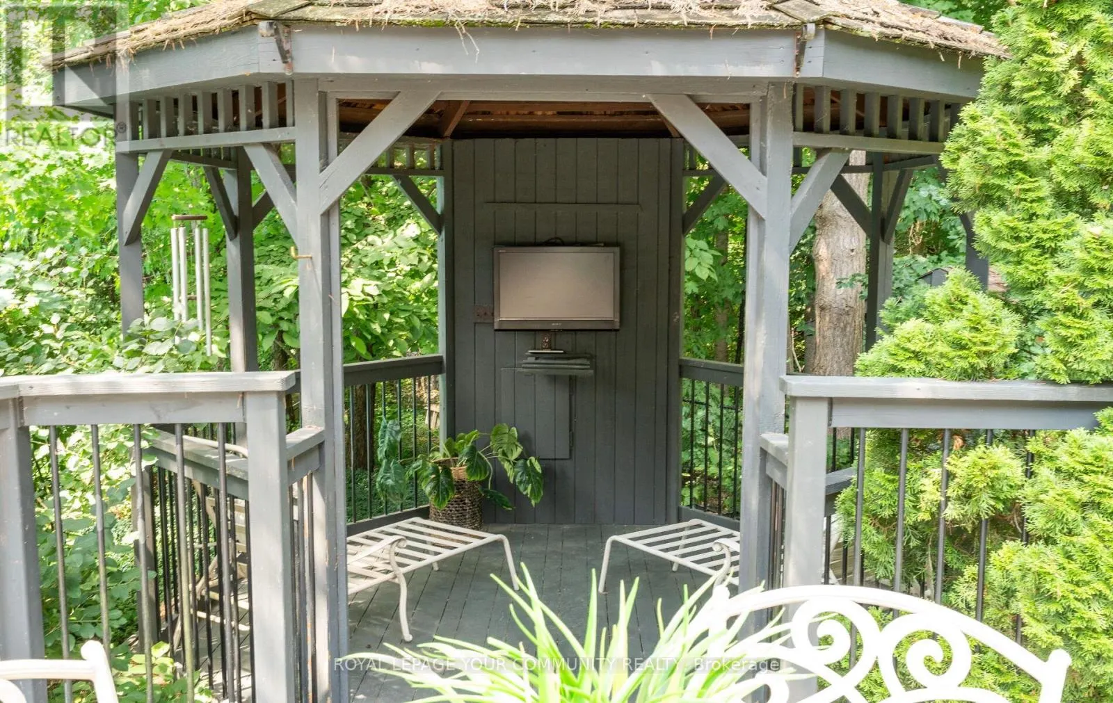 25 TILSTON GROVE