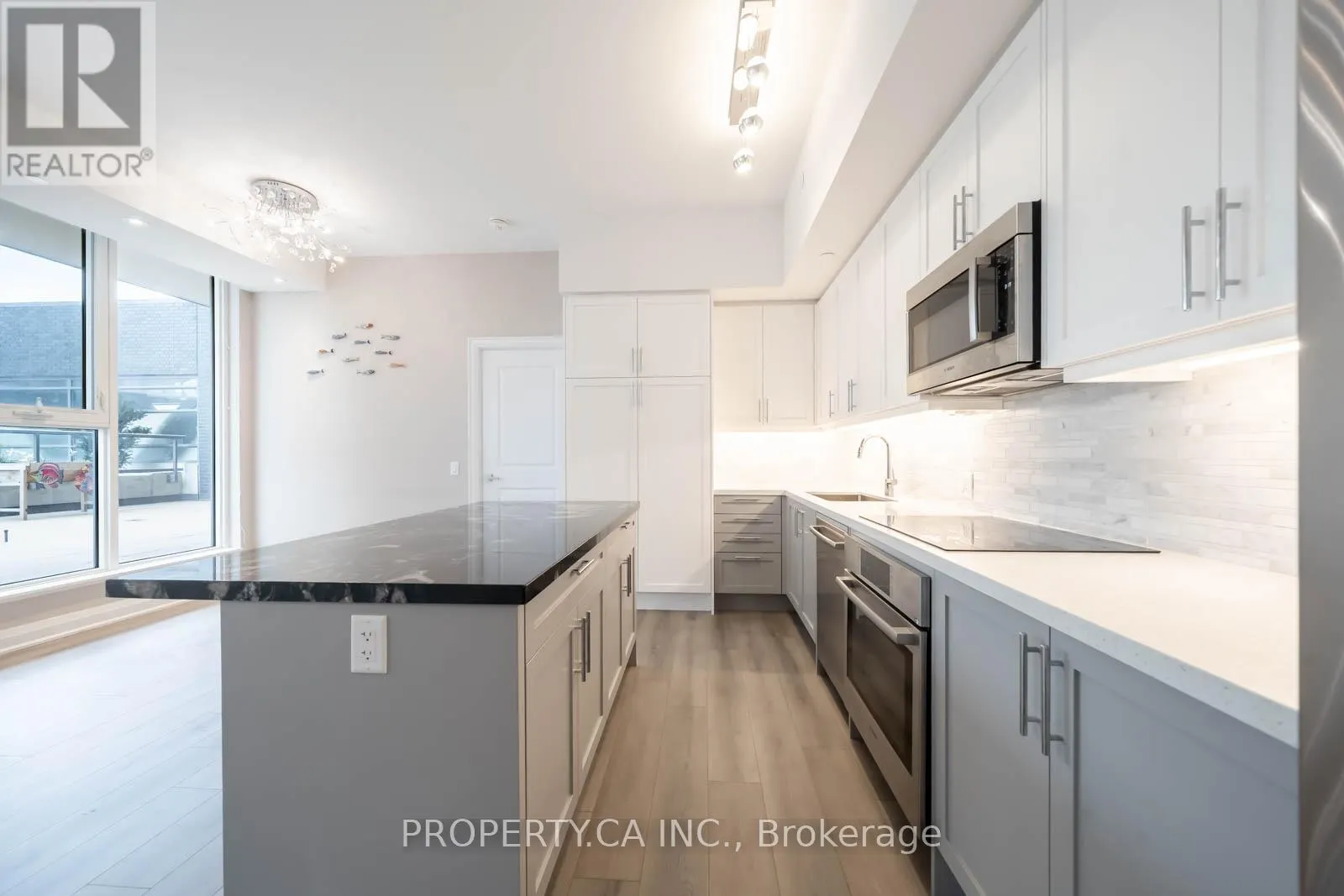 216W - 10 GATINEAU DRIVE