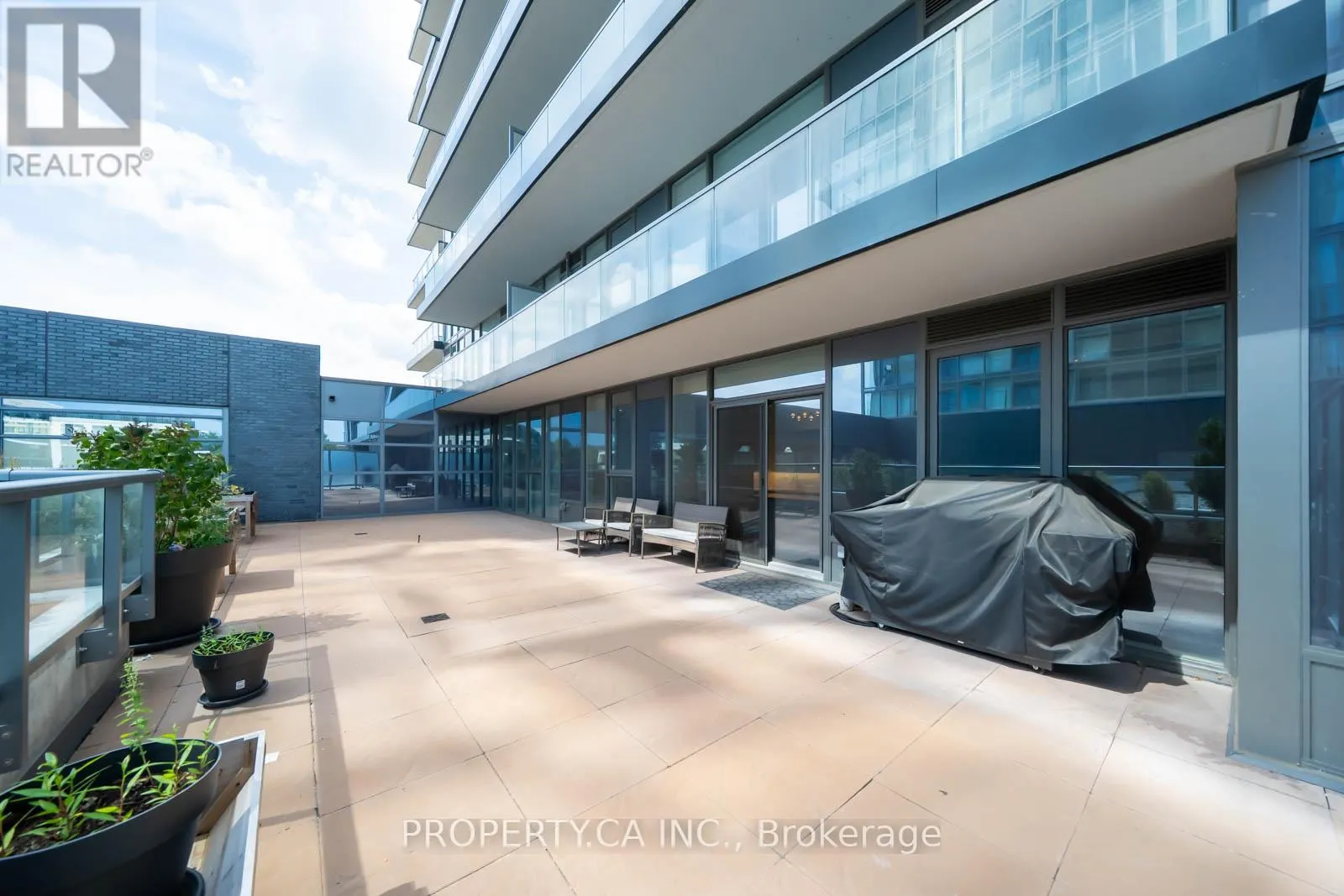 216W - 10 GATINEAU DRIVE