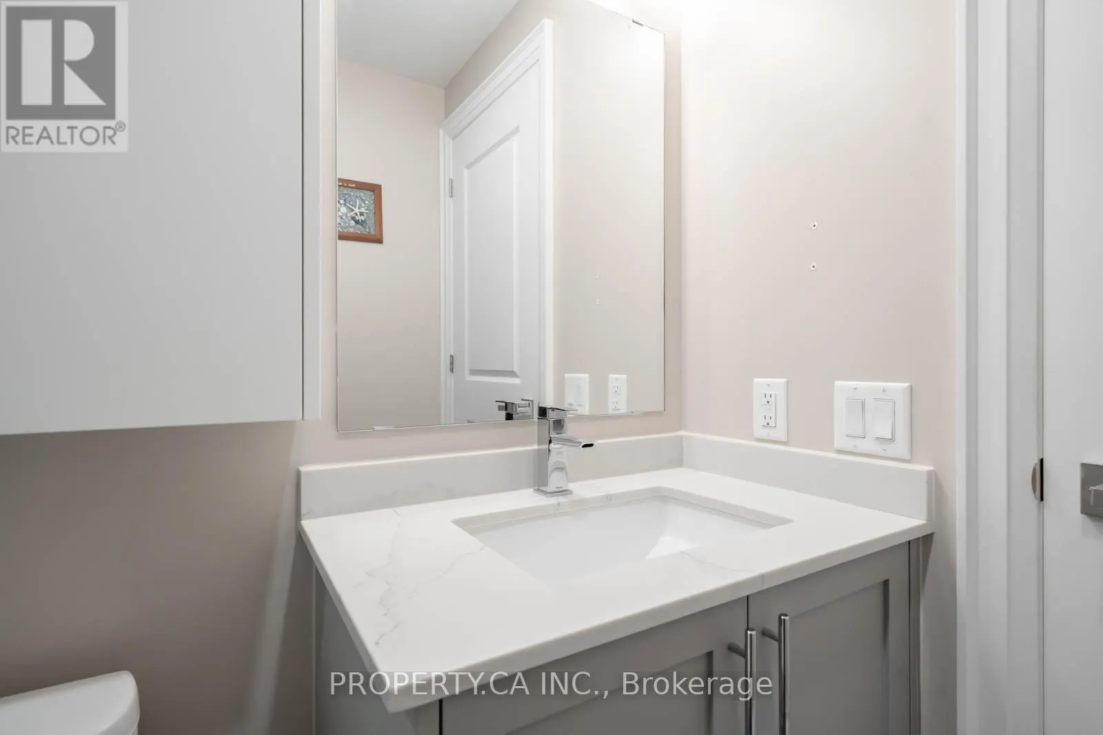 216W - 10 GATINEAU DRIVE