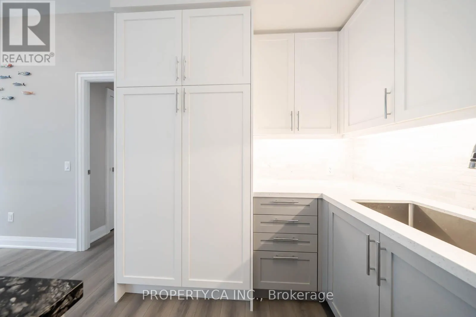 216W - 10 GATINEAU DRIVE