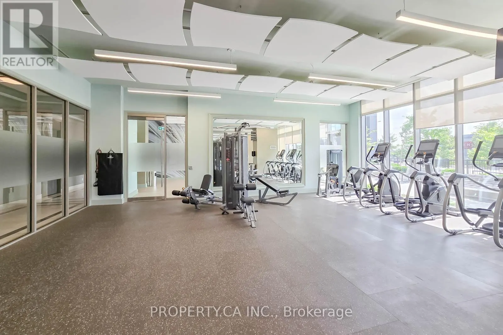 216W - 10 GATINEAU DRIVE