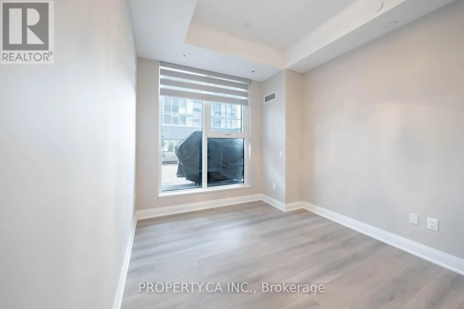 216W - 10 GATINEAU DRIVE