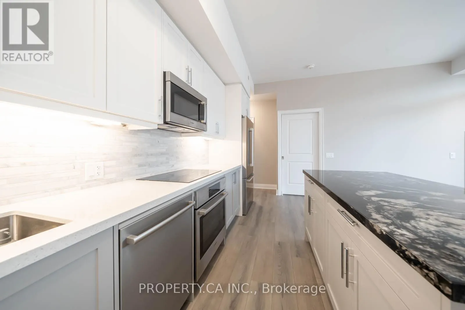 216W - 10 GATINEAU DRIVE