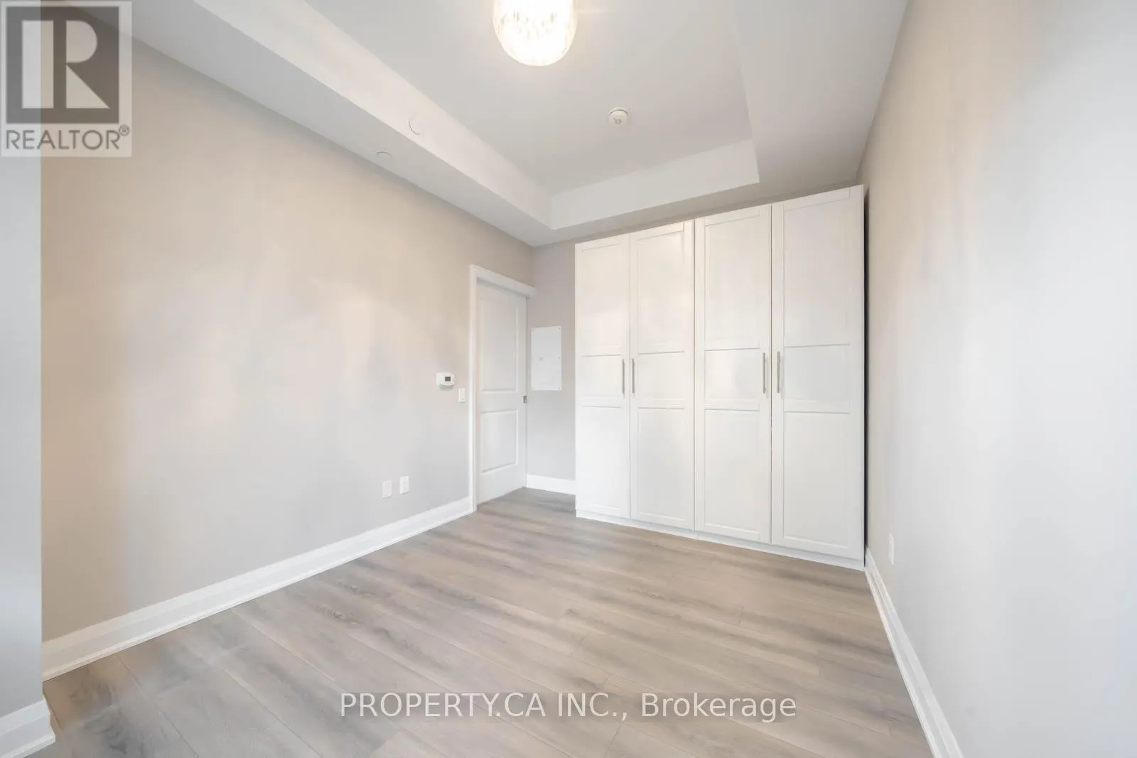 216W - 10 GATINEAU DRIVE