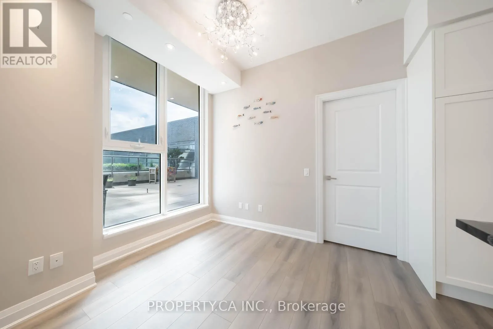 216W - 10 GATINEAU DRIVE