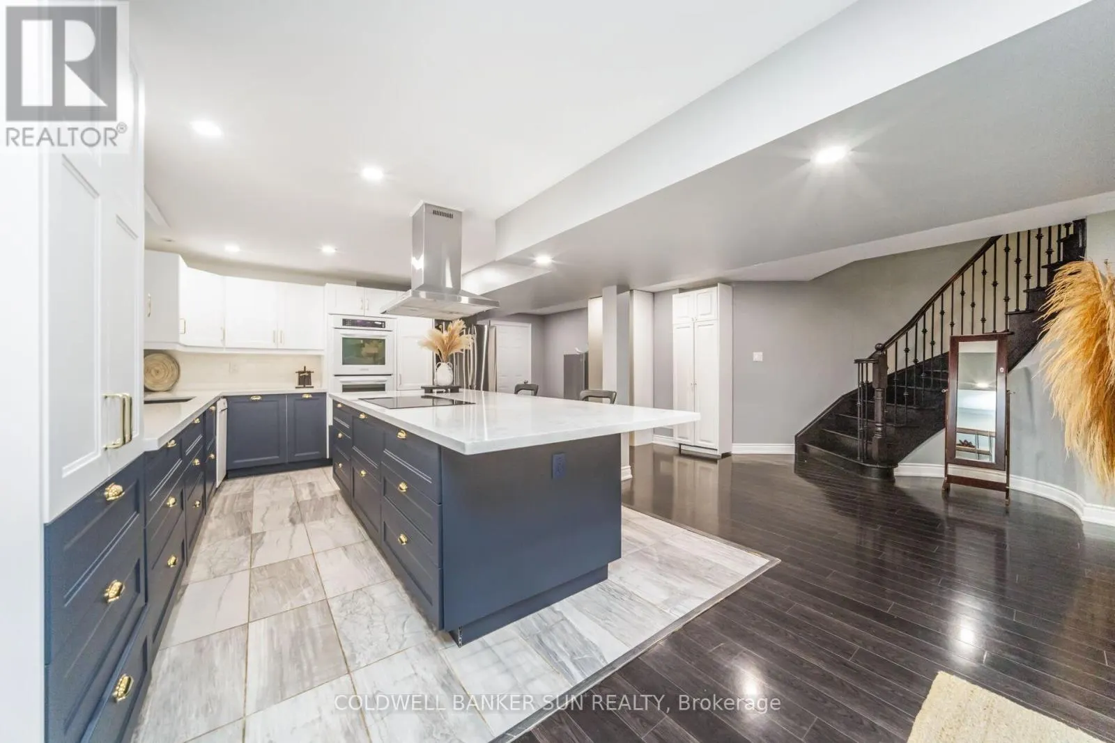 58 COPELAND CRESCENT