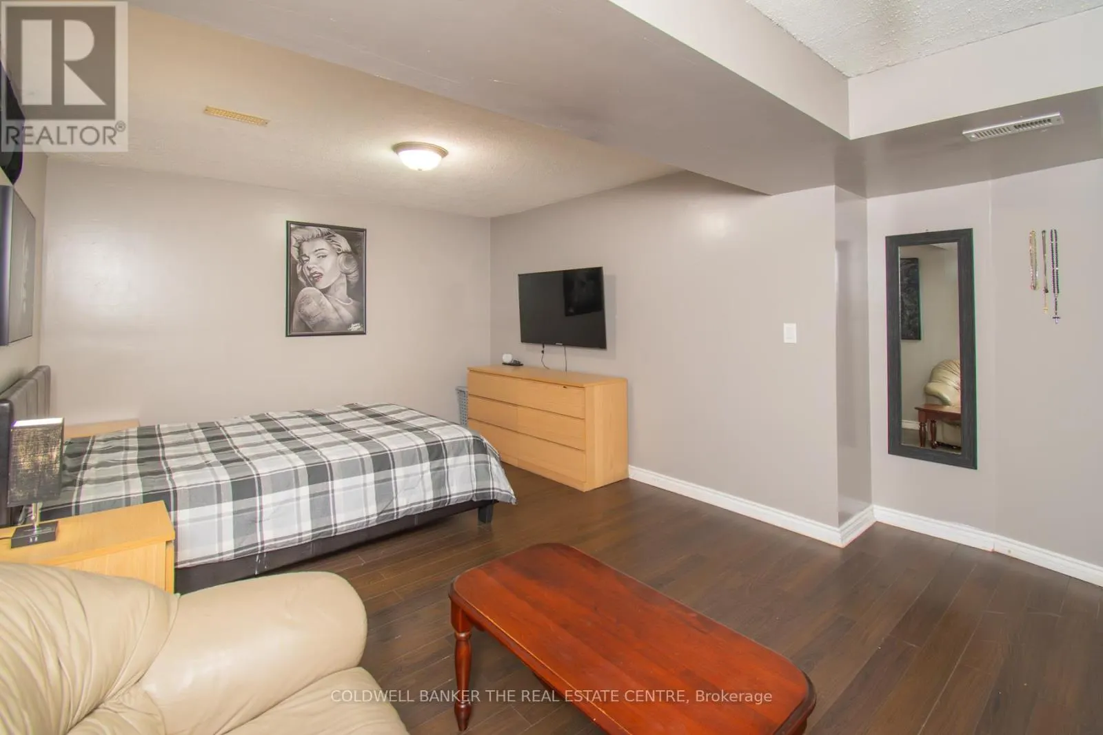 1128 KELL STREET