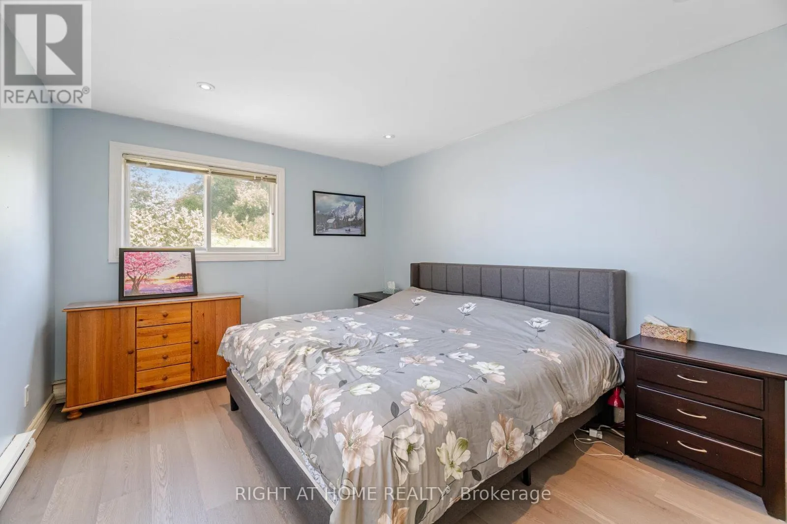 428 LAKE DRIVE S