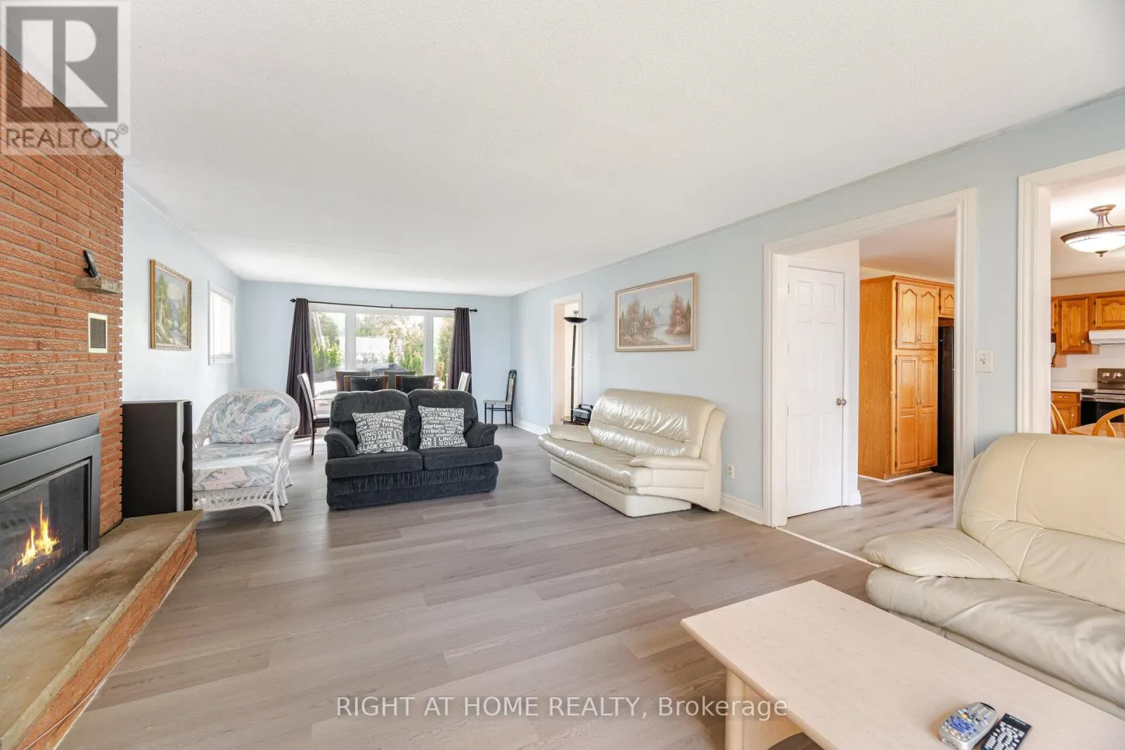 428 LAKE DRIVE S