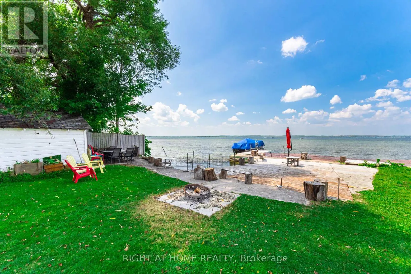 428 LAKE DRIVE S