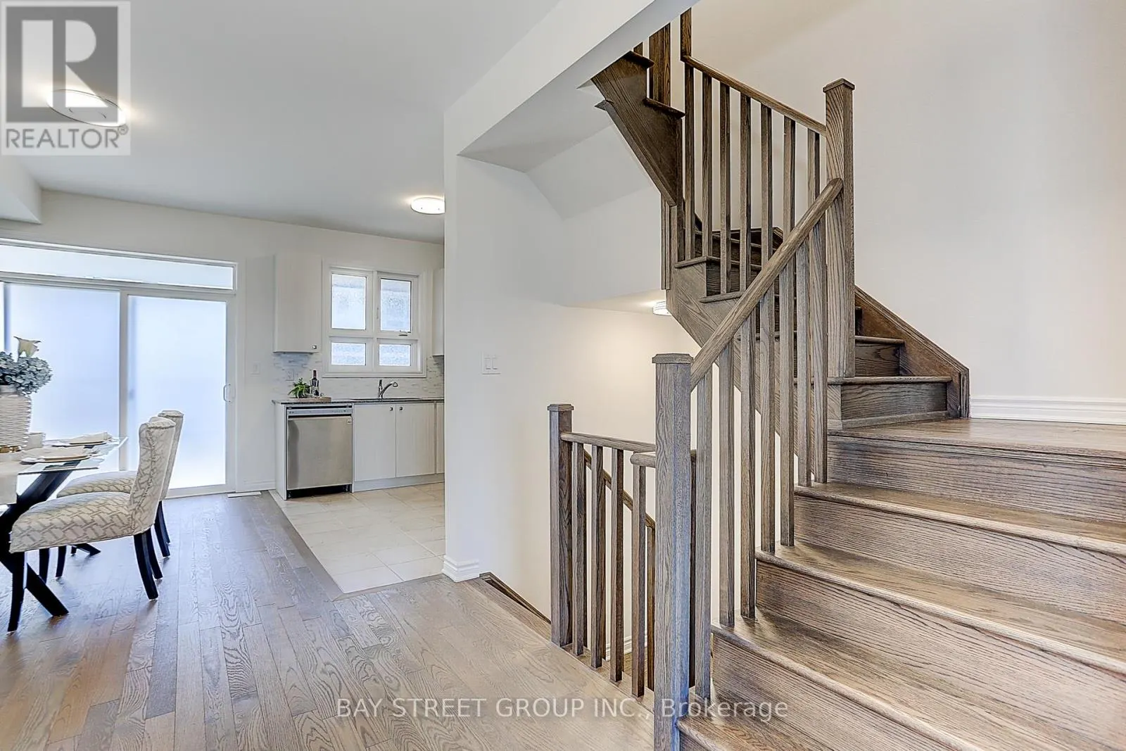 12 CHICAGO LANE