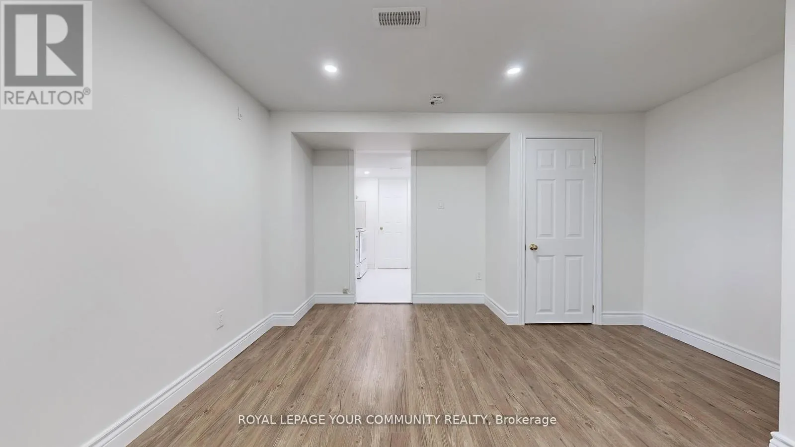446 LYNETT CRESCENT