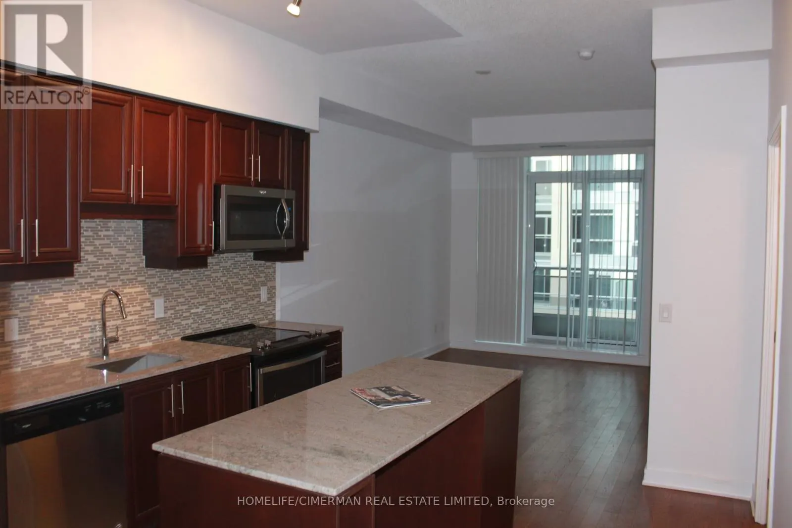 809 - 9199 YONGE STREET