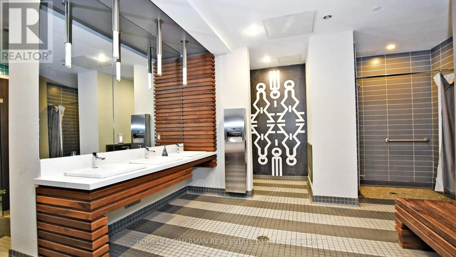 809 - 9199 YONGE STREET