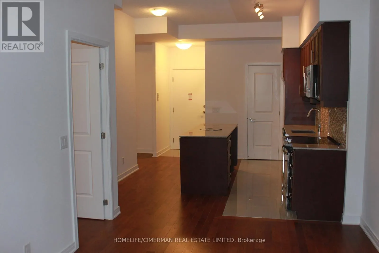 809 - 9199 YONGE STREET