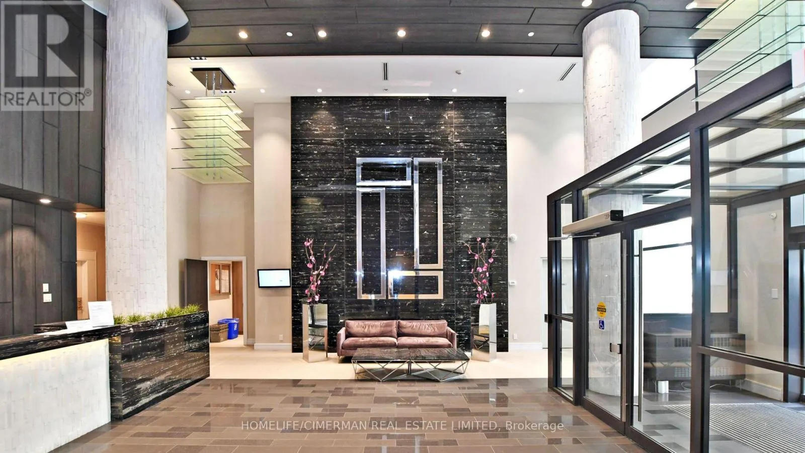 809 - 9199 YONGE STREET