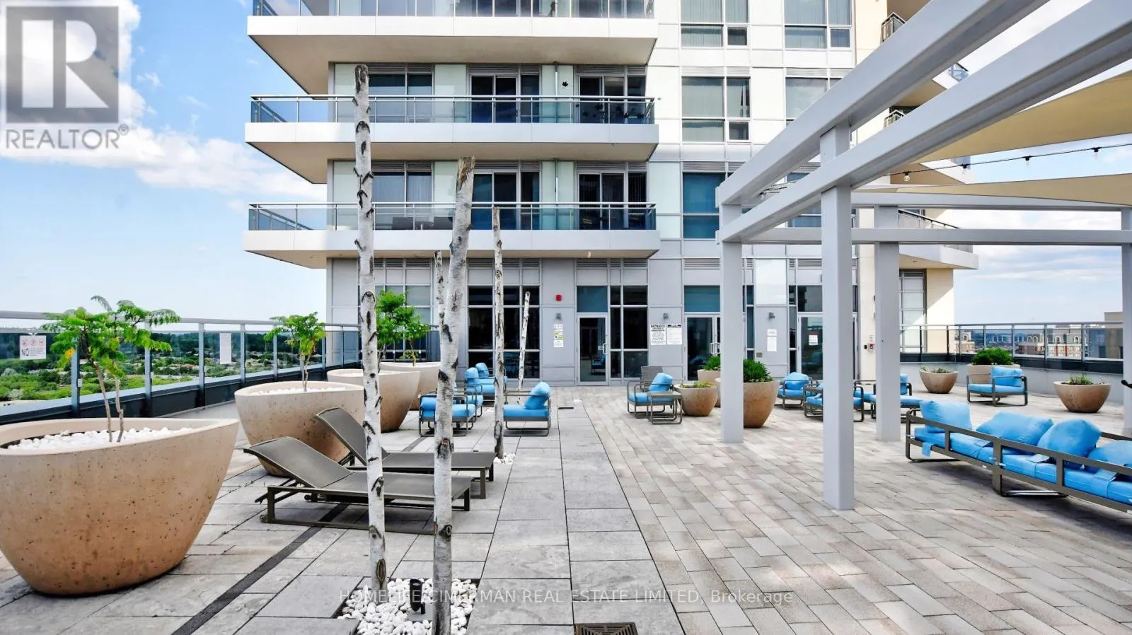 809 - 9199 YONGE STREET