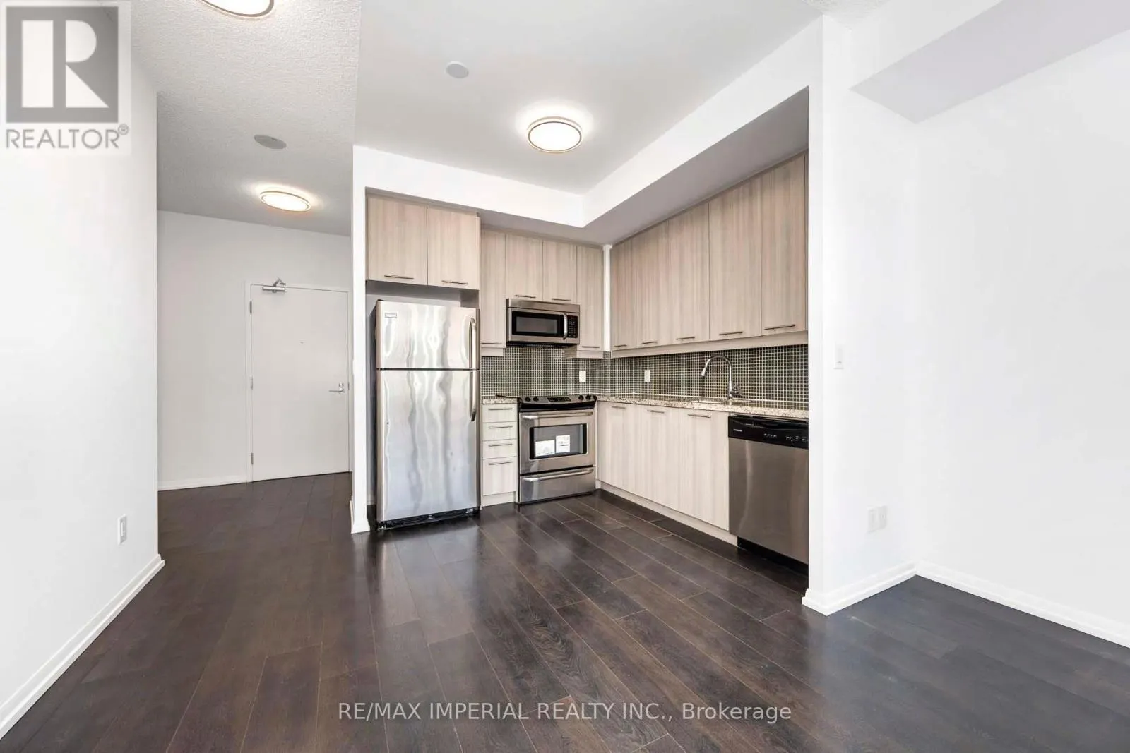 530 - 540 BUR OAK AVENUE