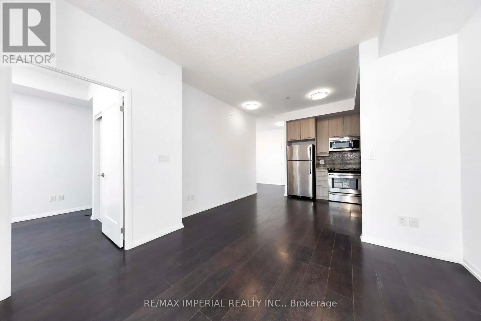 530 - 540 BUR OAK AVENUE