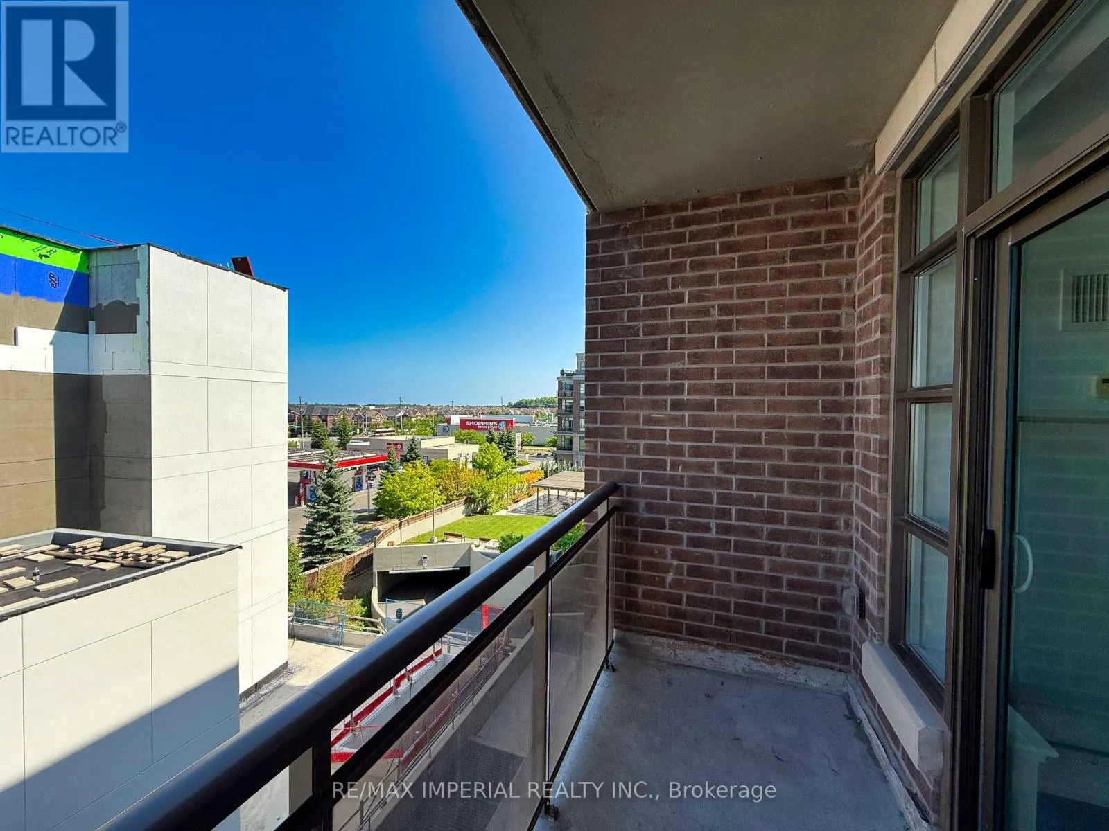 530 - 540 BUR OAK AVENUE