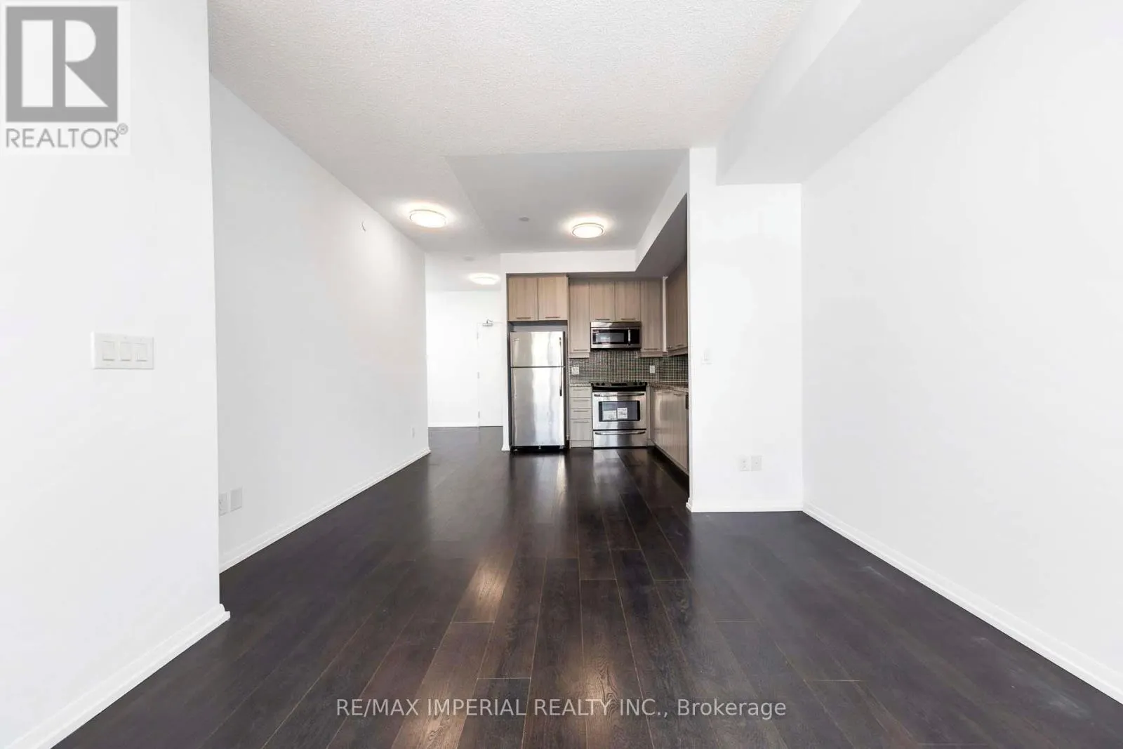 530 - 540 BUR OAK AVENUE
