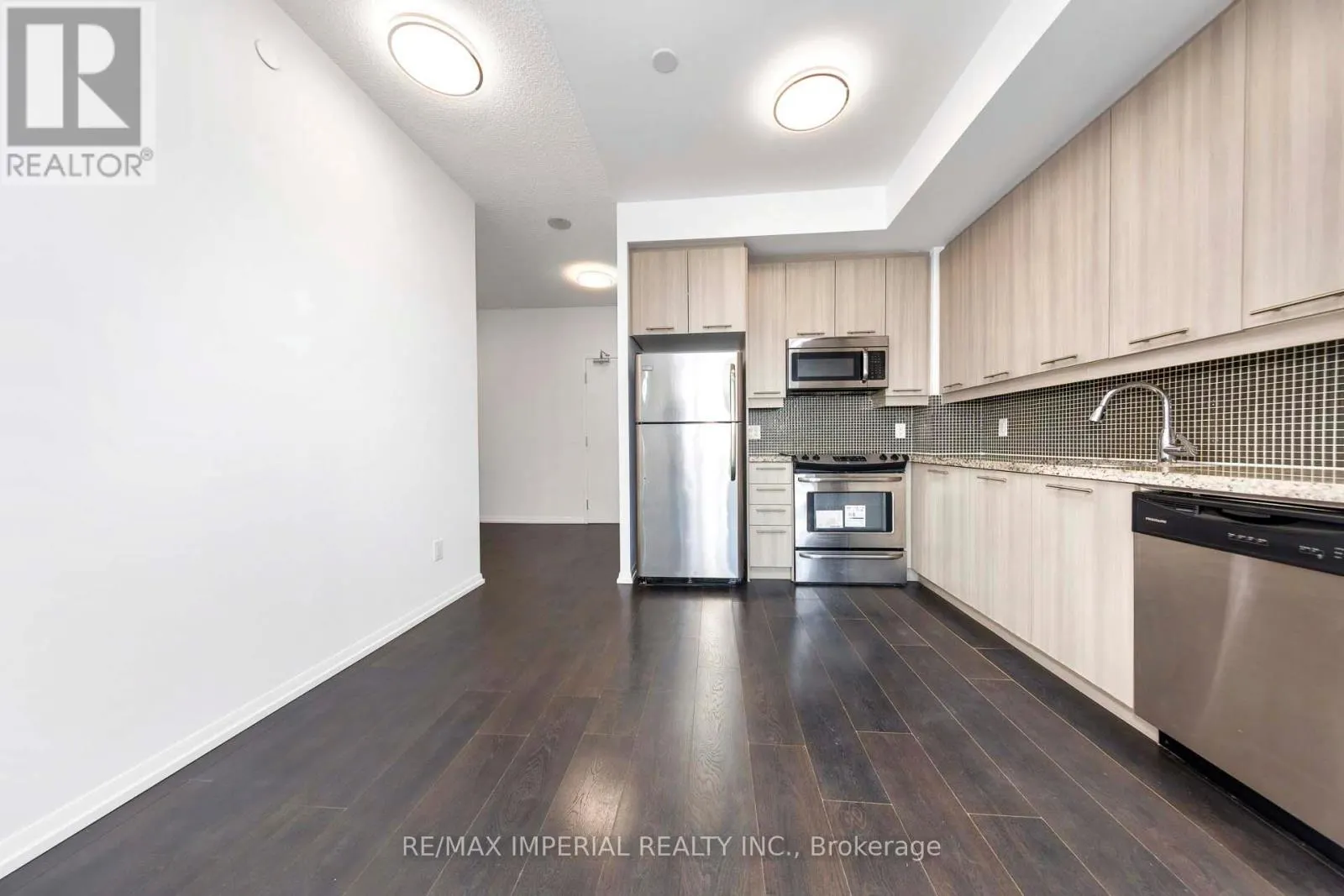530 - 540 BUR OAK AVENUE