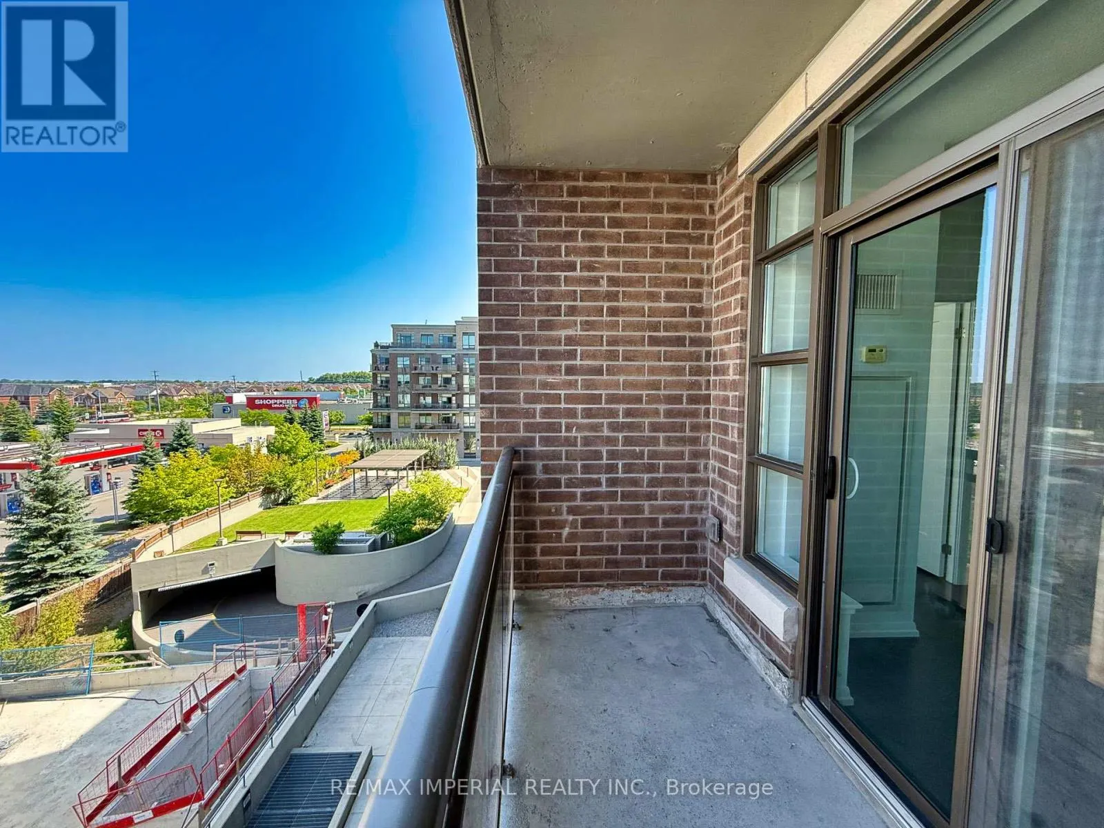530 - 540 BUR OAK AVENUE