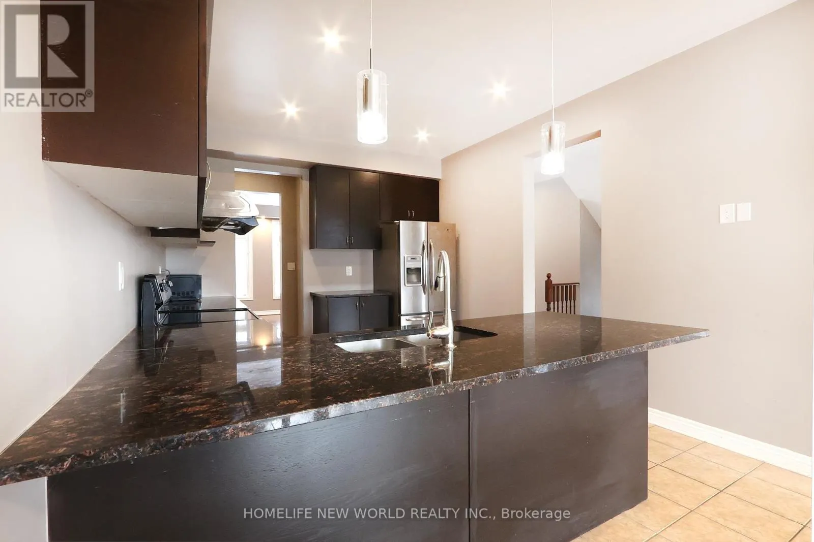 MASTER 3RD FL - 41 PULPWOOD CRESCENT