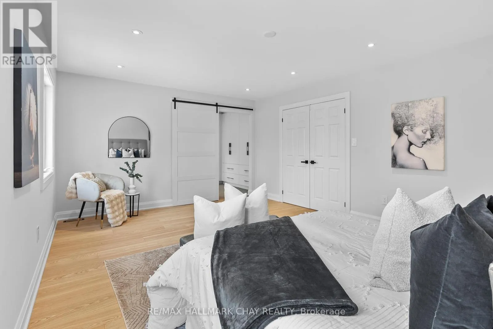 UPPER - 110 GLENDOWER CRESCENT