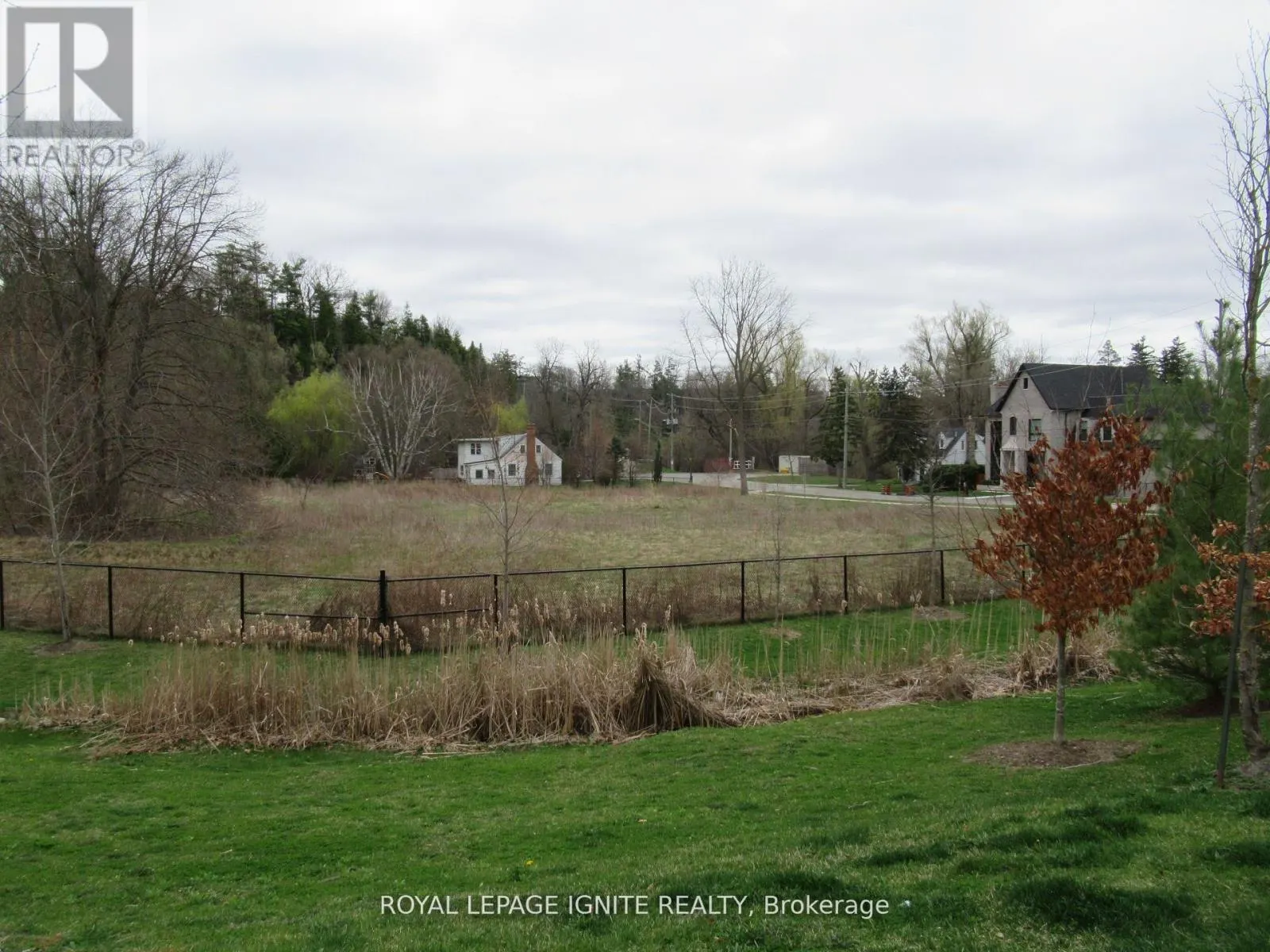13 - 196 PINE GROVE ROAD