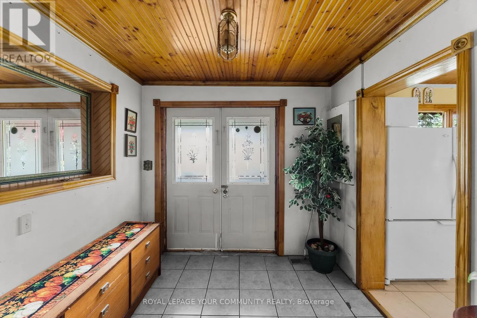 204 WOODLAND AVENUE