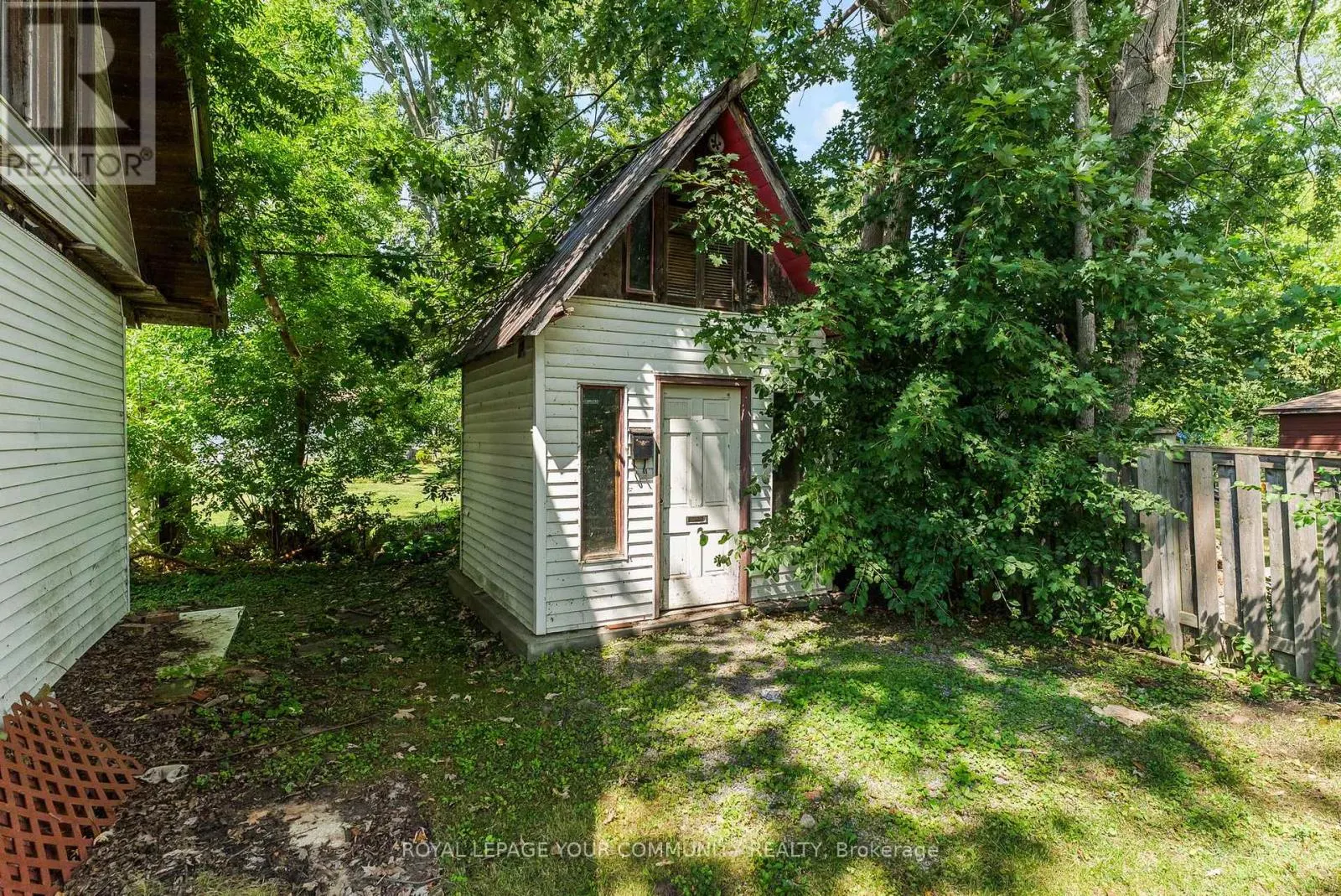 204 WOODLAND AVENUE