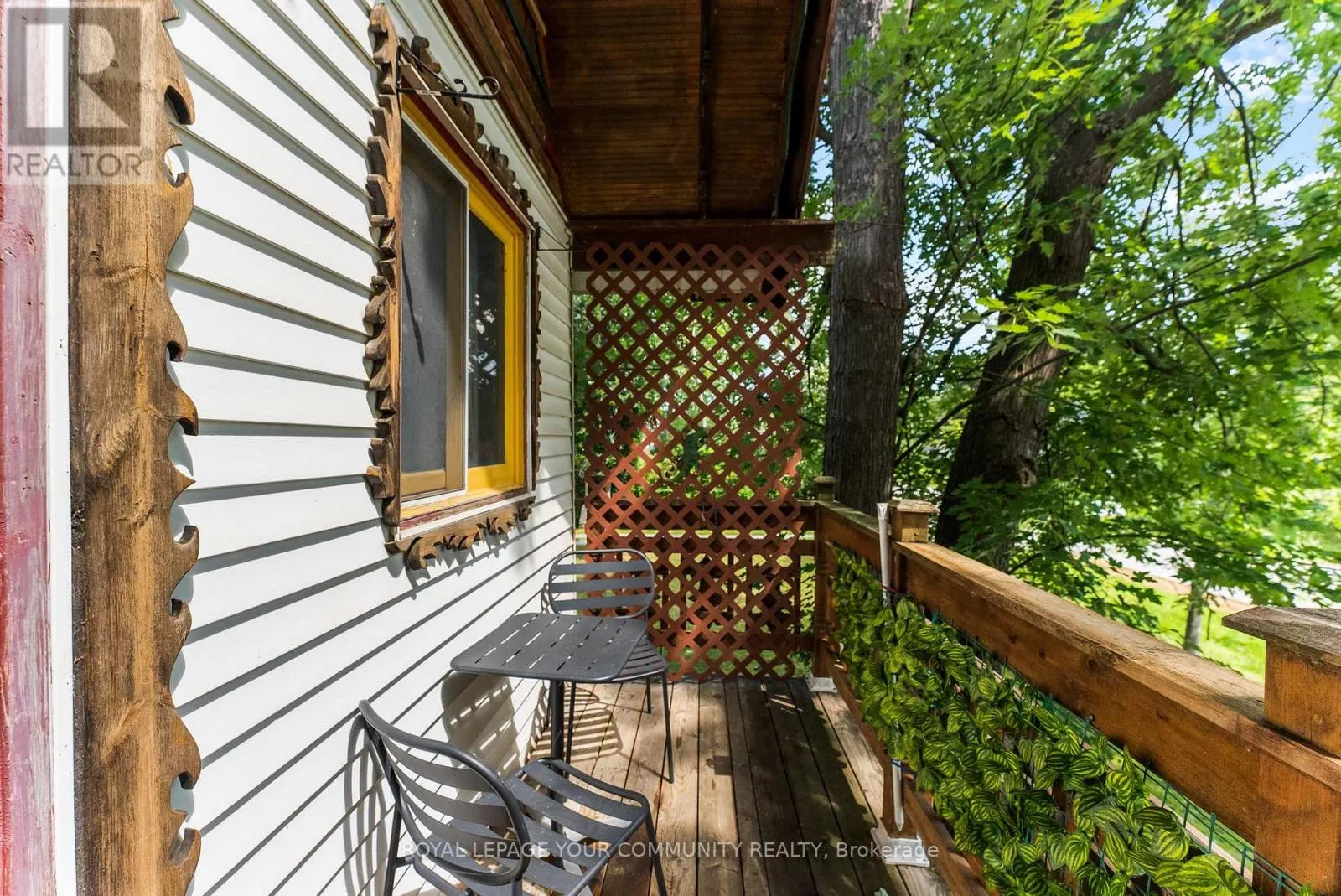 204 WOODLAND AVENUE
