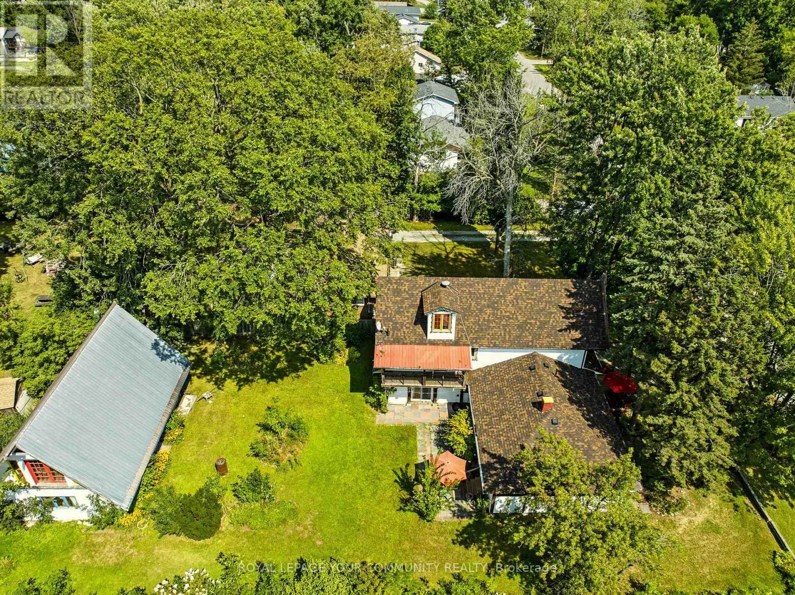 204 WOODLAND AVENUE