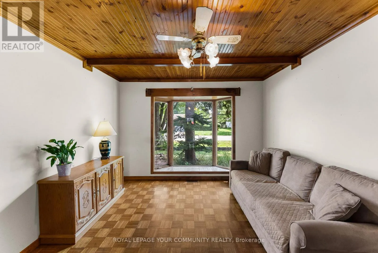 204 WOODLAND AVENUE