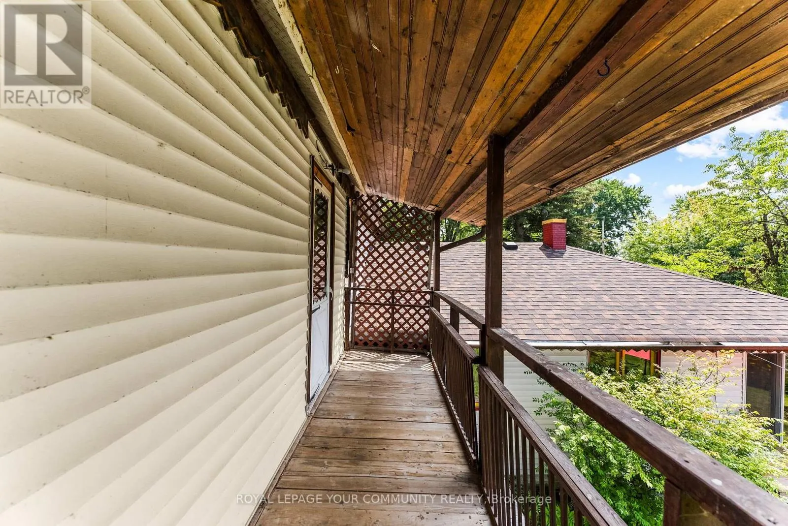 204 WOODLAND AVENUE