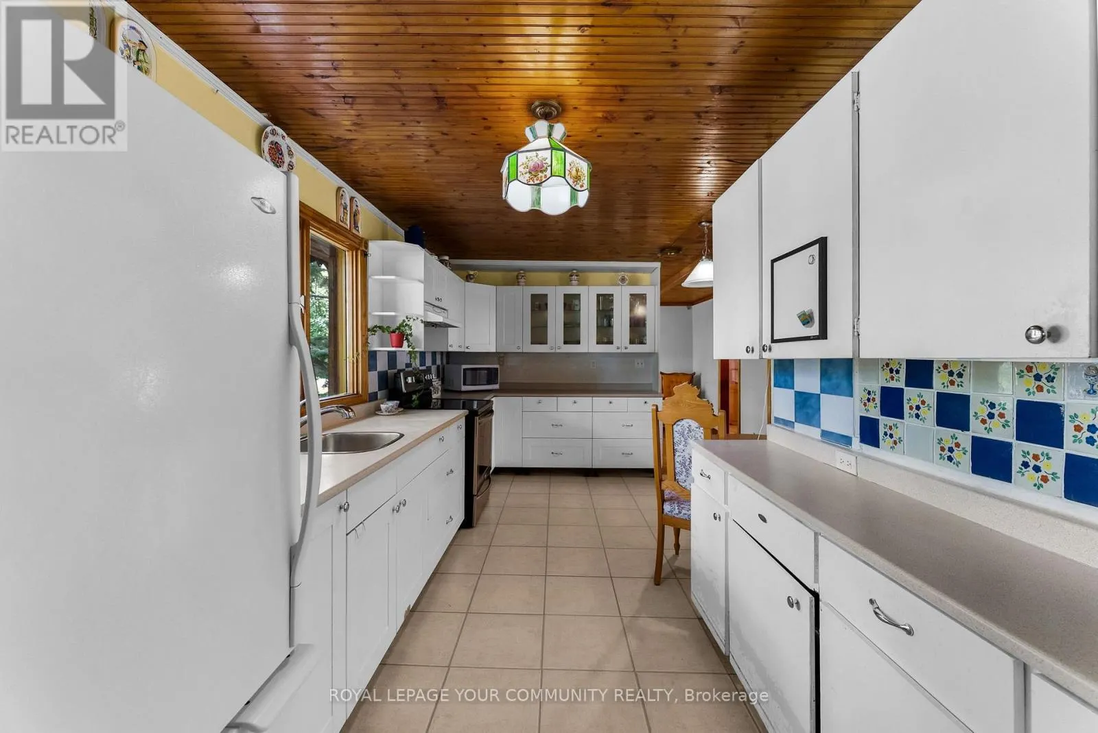204 WOODLAND AVENUE